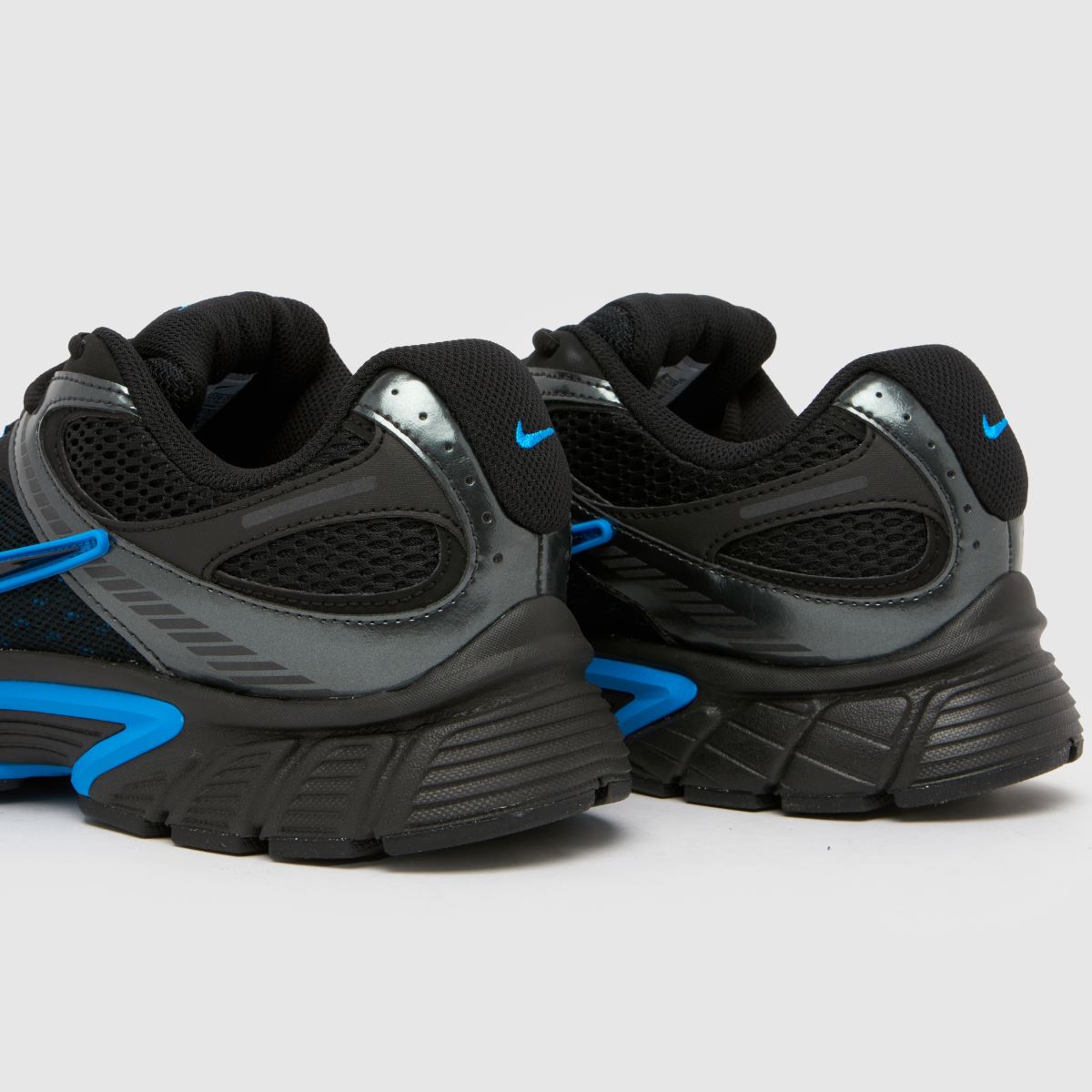 Nike  V5 RNR in Black and blue Nike  V5 RNR in Black and blue