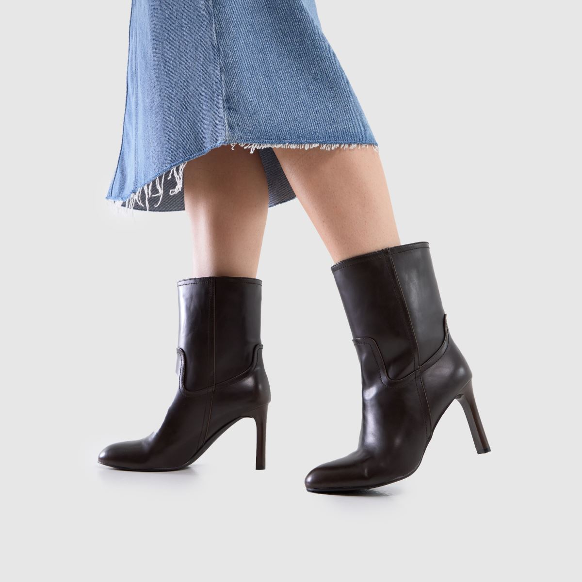 SIMMI  Treudo Heeled in Dark Brown SIMMI  Treudo Heeled in Dark Brown