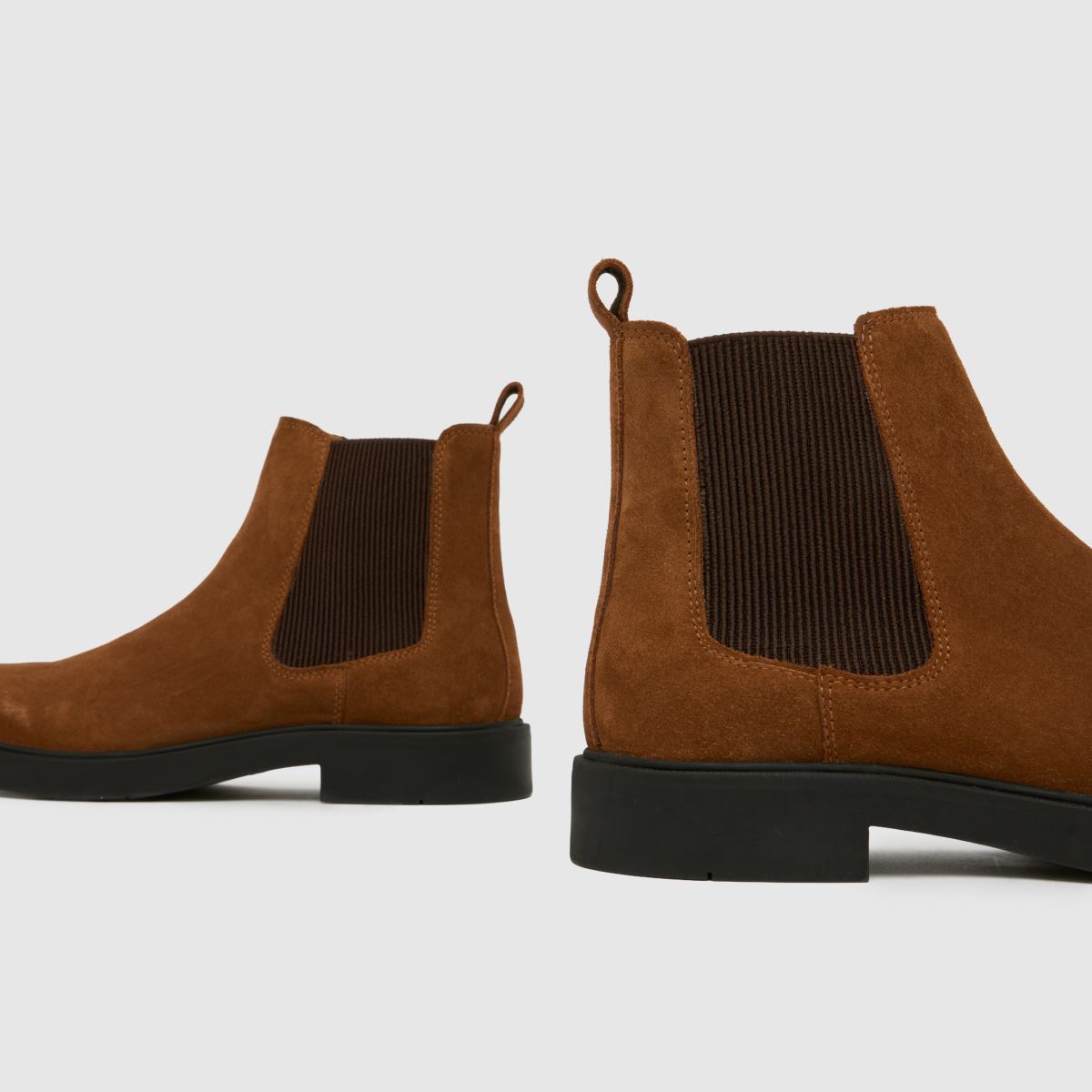 schuh  Dice Suede Chelsea in Tan schuh  Dice Suede Chelsea in Tan