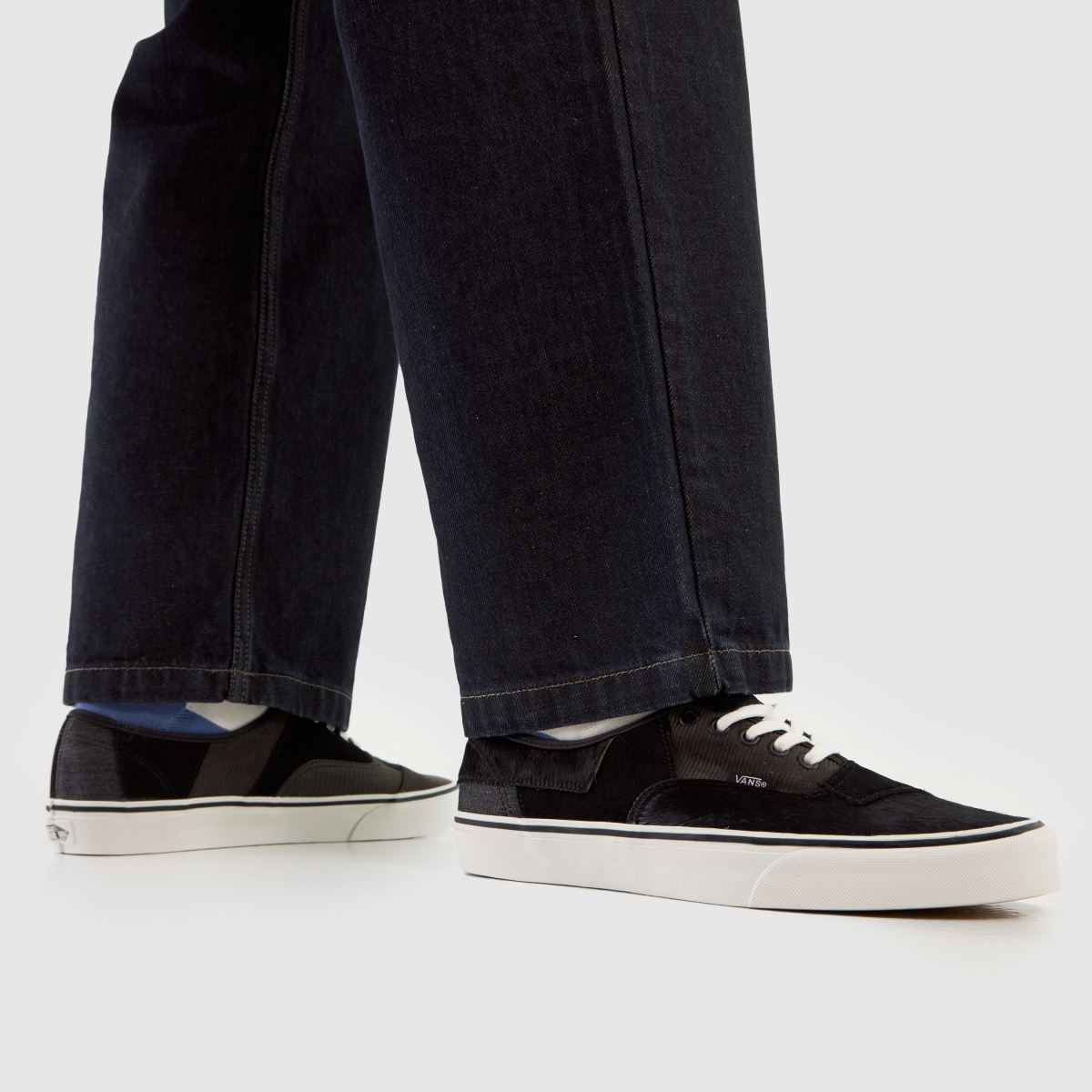 Vans  Authentic in Black Multi Vans  Authentic in Black Multi