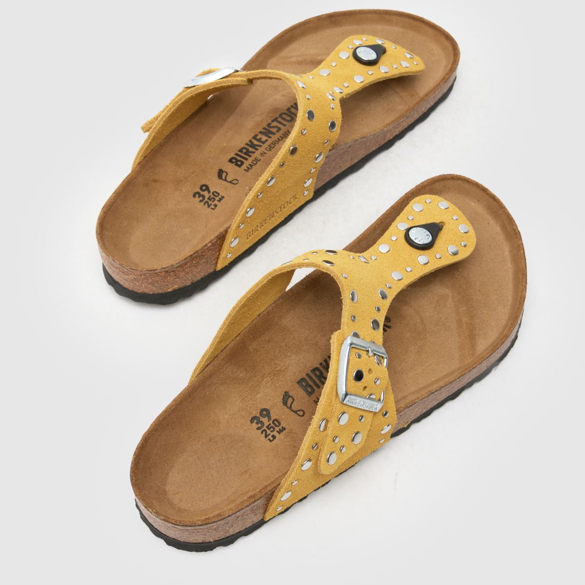 BIRKENSTOCK  Gizeh Suede Rivet in Yellow BIRKENSTOCK  Gizeh Suede Rivet in Yellow