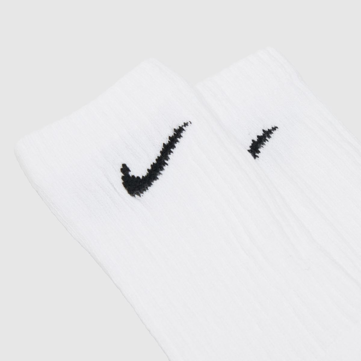 Nike  Everyday Crew Sock 6 Pack in White & Black Nike  Everyday Crew Sock 6 Pack in White & Black