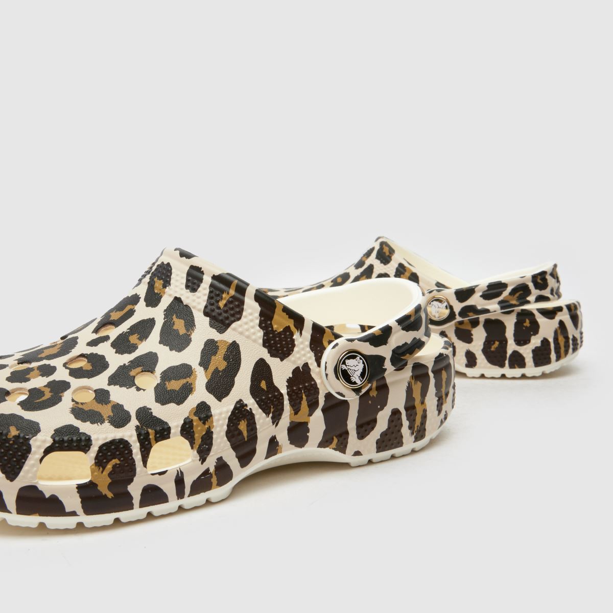 crocs  Classic Leopard Clog in Print crocs  Classic Leopard Clog in Print