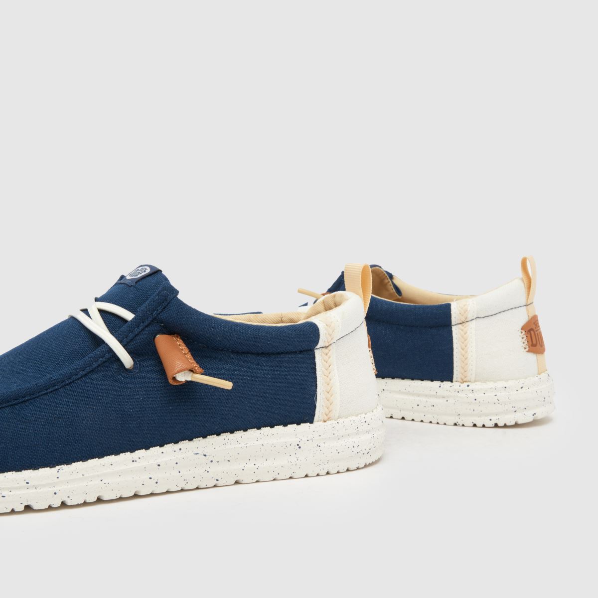 HEYDUDE  Wally Craft Linen in Navy Multi HEYDUDE  Wally Craft Linen in Navy Multi