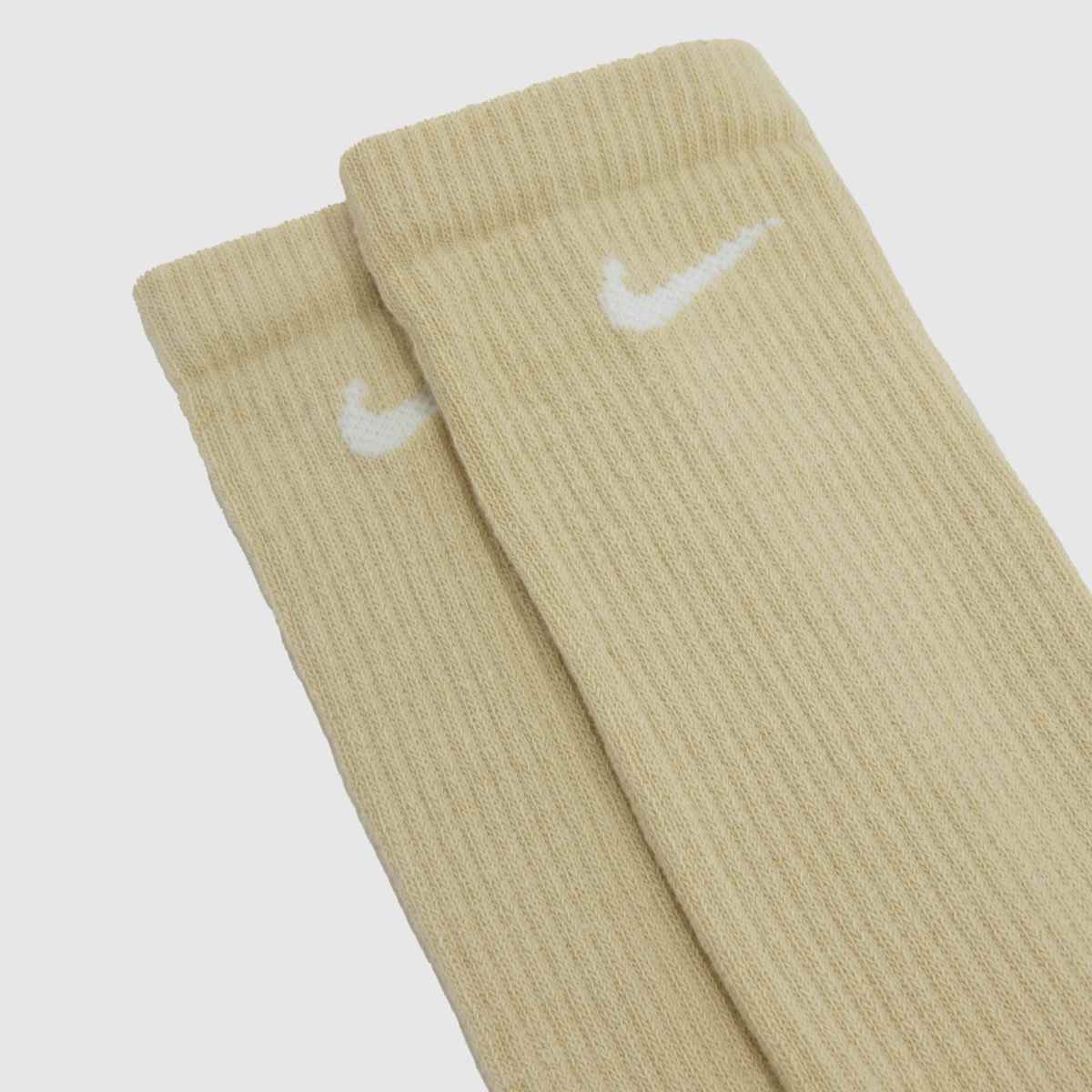 Nike  Everyday Plus Crew Socks 6 PK in Multi Nike  Everyday Plus Crew Socks 6 PK in Multi