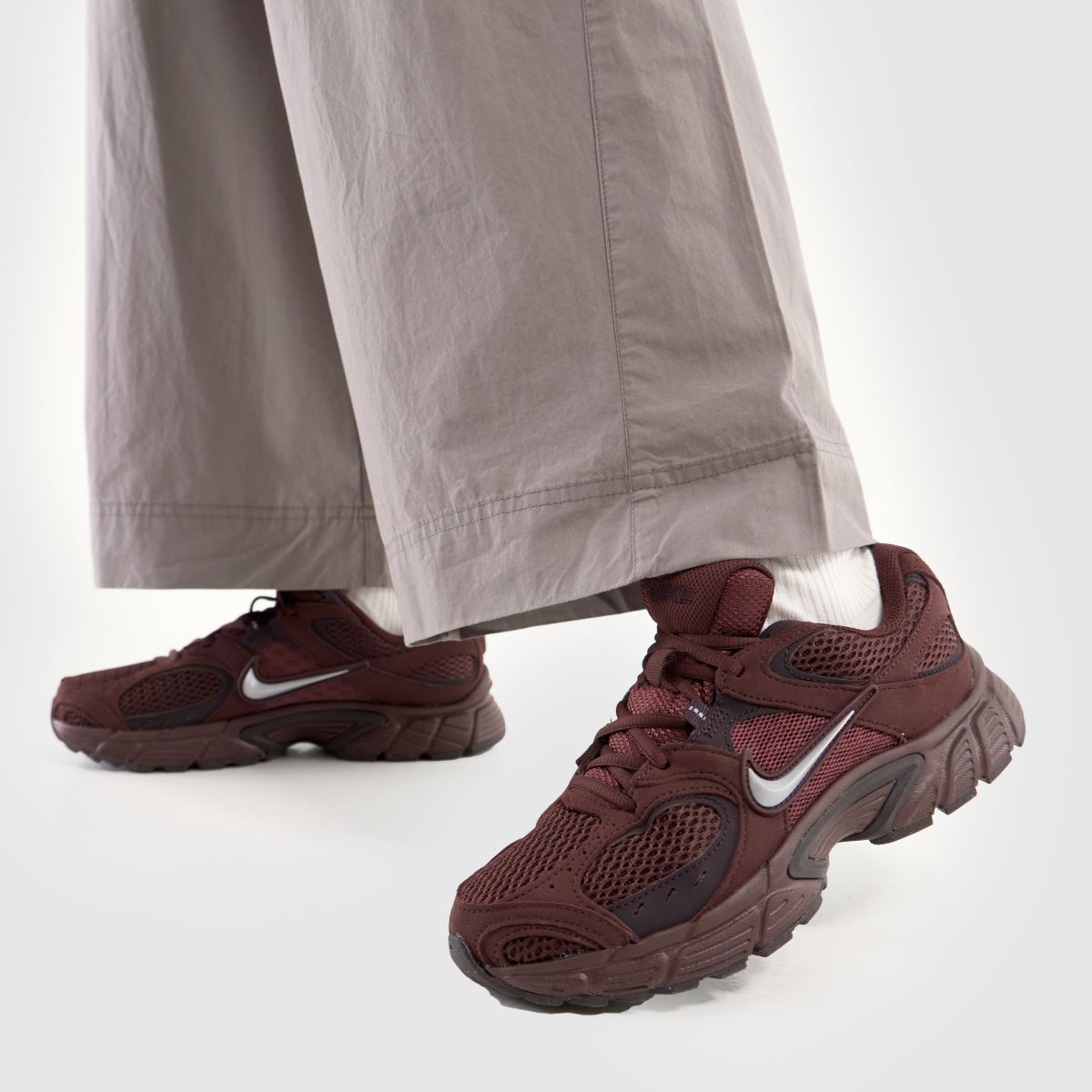 Nike  V5 RNR in Burgundy Nike  V5 RNR in Burgundy