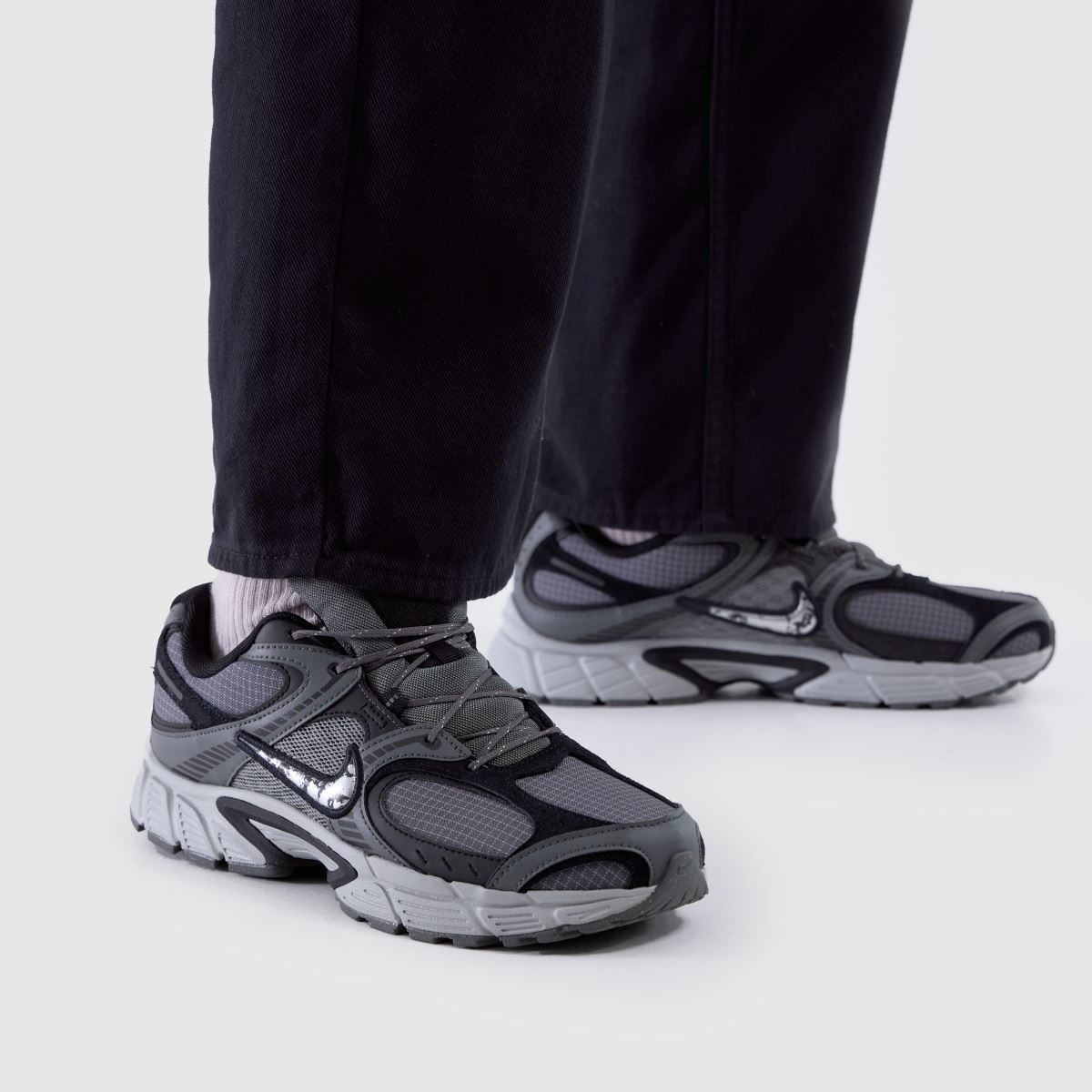 Nike  V5 RNR in Grey Nike  V5 RNR in Grey