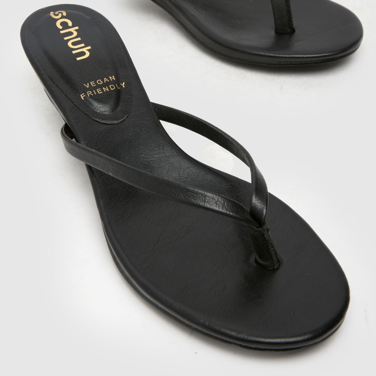 schuh  Sunnie Toe Post Kitten in Black schuh  Sunnie Toe Post Kitten in Black