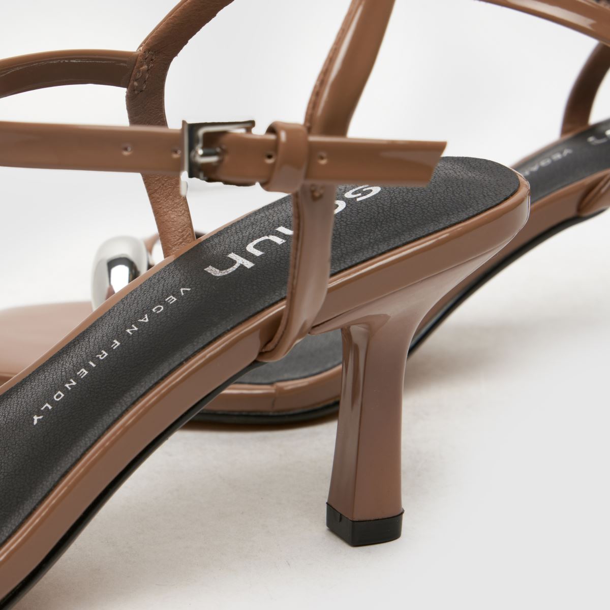 schuh  Susie Toe Loop in Brown schuh  Susie Toe Loop in Brown