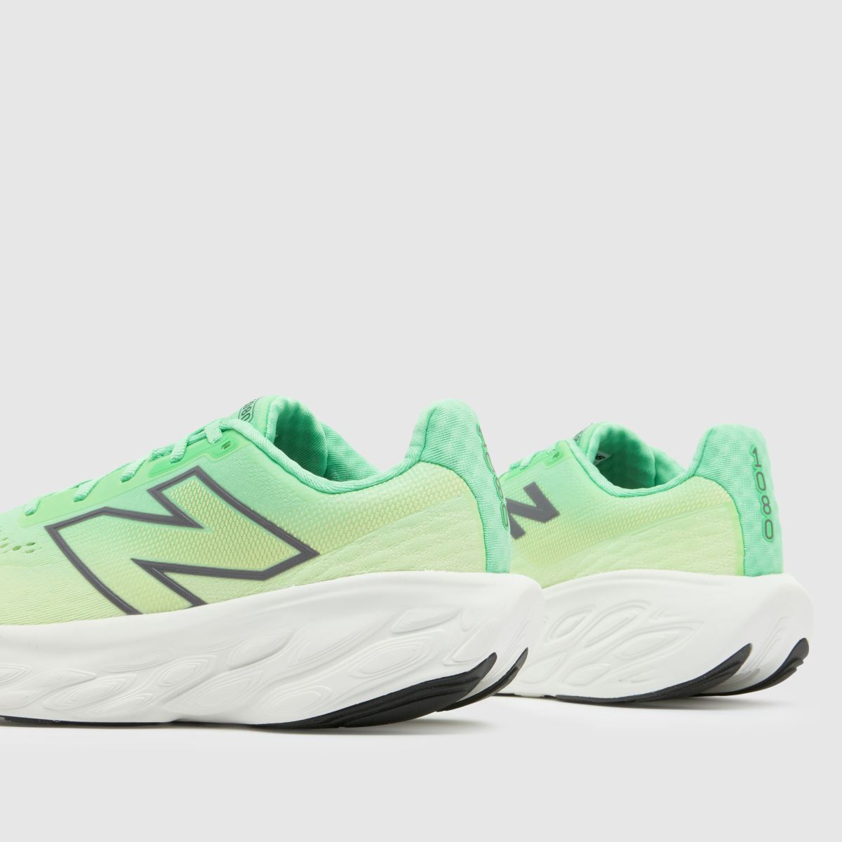 New Balance  Fresh Foam X 1080 V14 in Light Green New Balance  Fresh Foam X 1080 V14 in Light Green