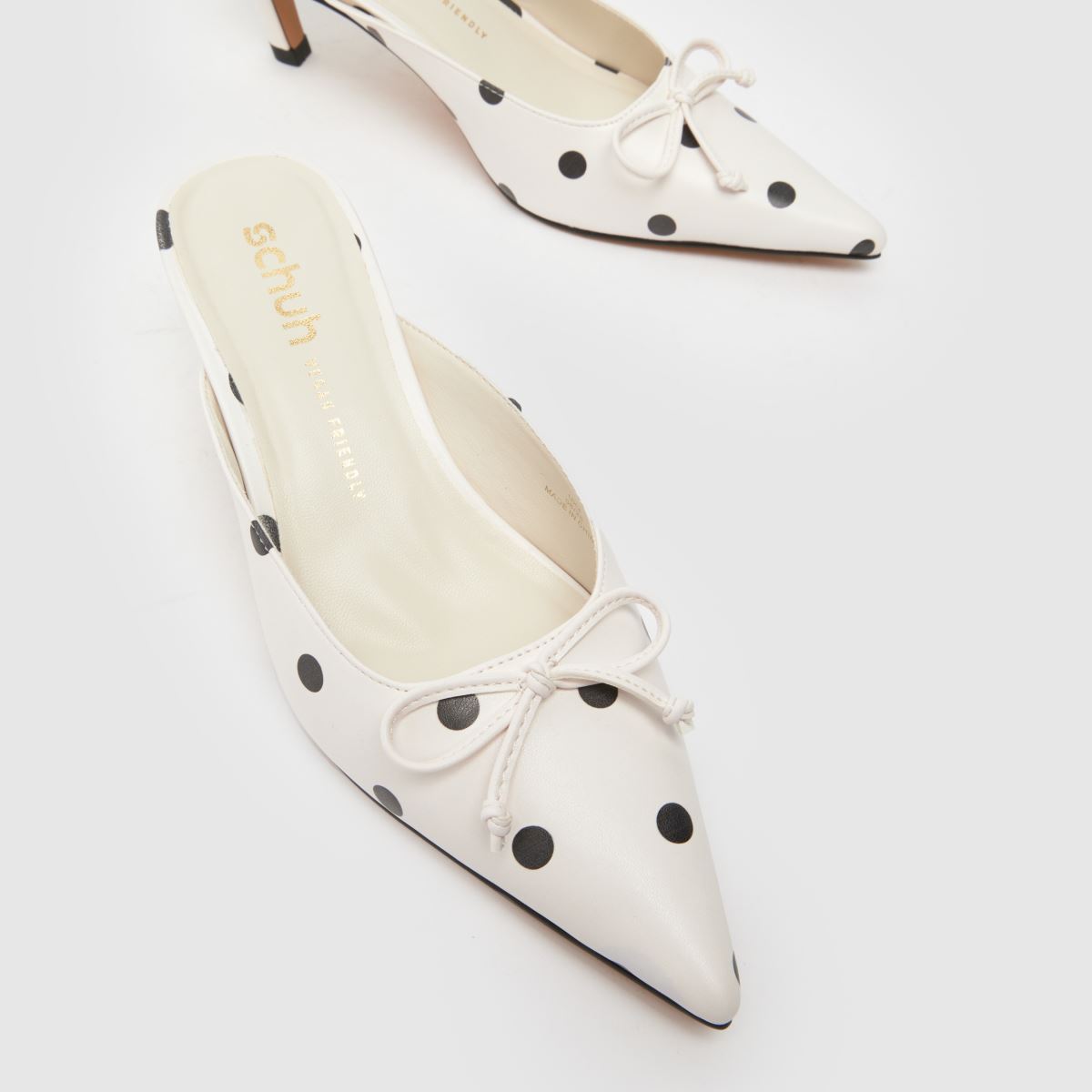 schuh  Salma Point Mule Court in White & Black schuh  Salma Point Mule Court in White & Black