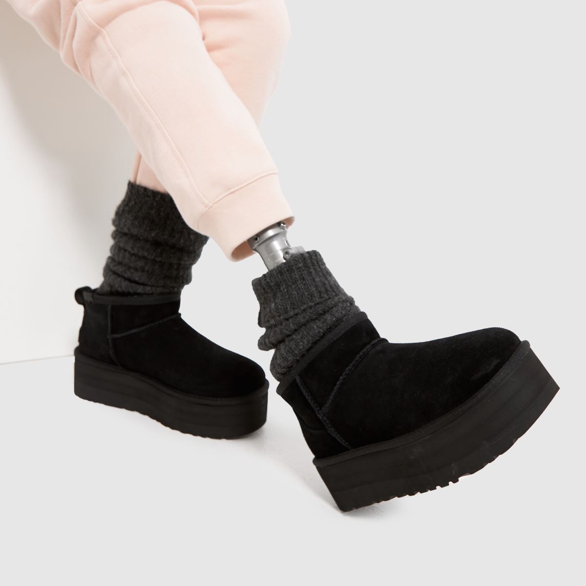 UGG  Classic Ultra Mini Platform in Black UGG  Classic Ultra Mini Platform in Black