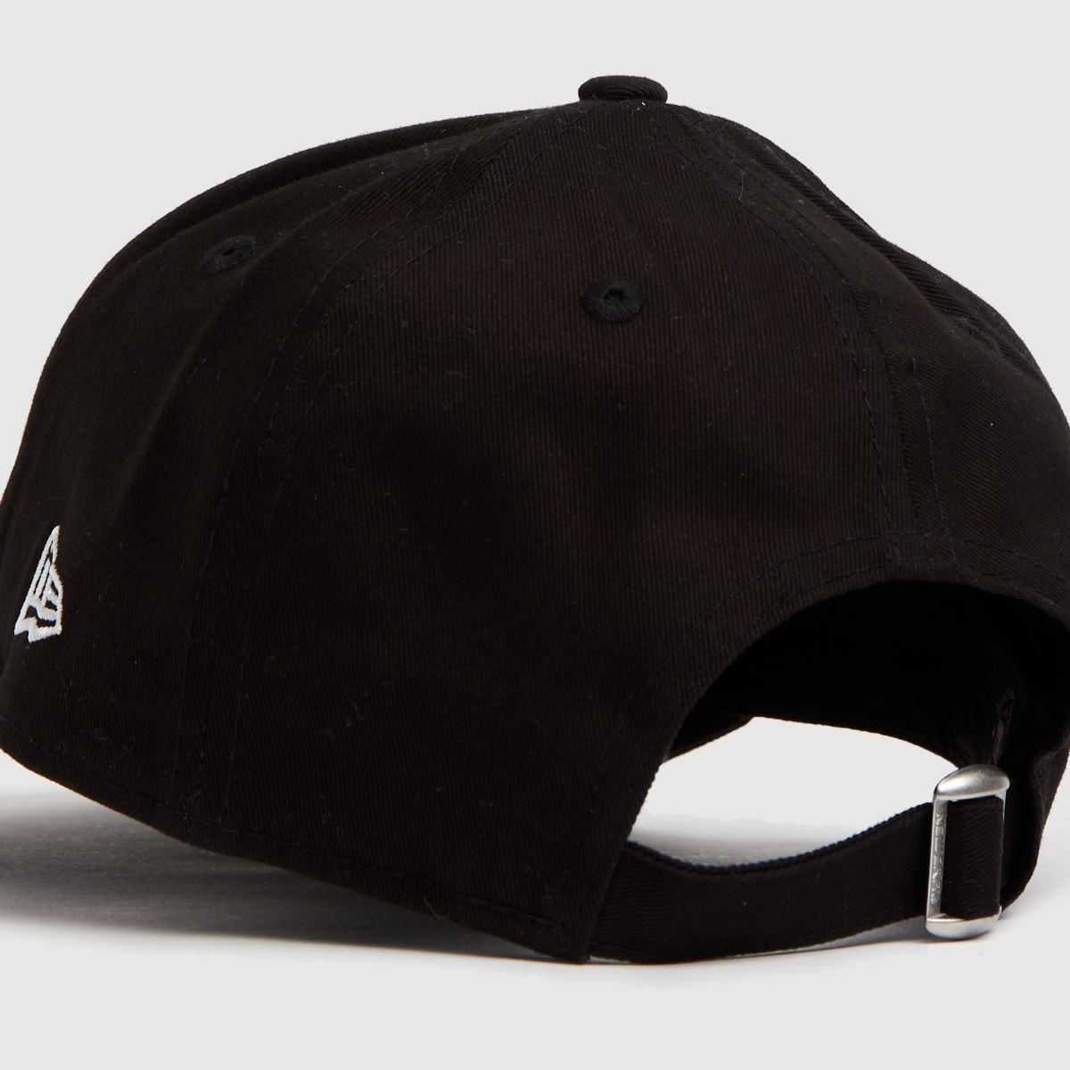 New Era  League Essential 9FORTY Cap in Black & White New Era  League Essential 9FORTY Cap in Black & White