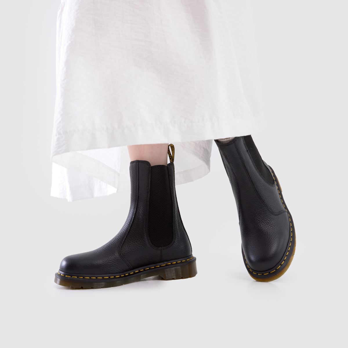 Dr Martens  2976 Hi Chelsea in Black Dr Martens  2976 Hi Chelsea in Black