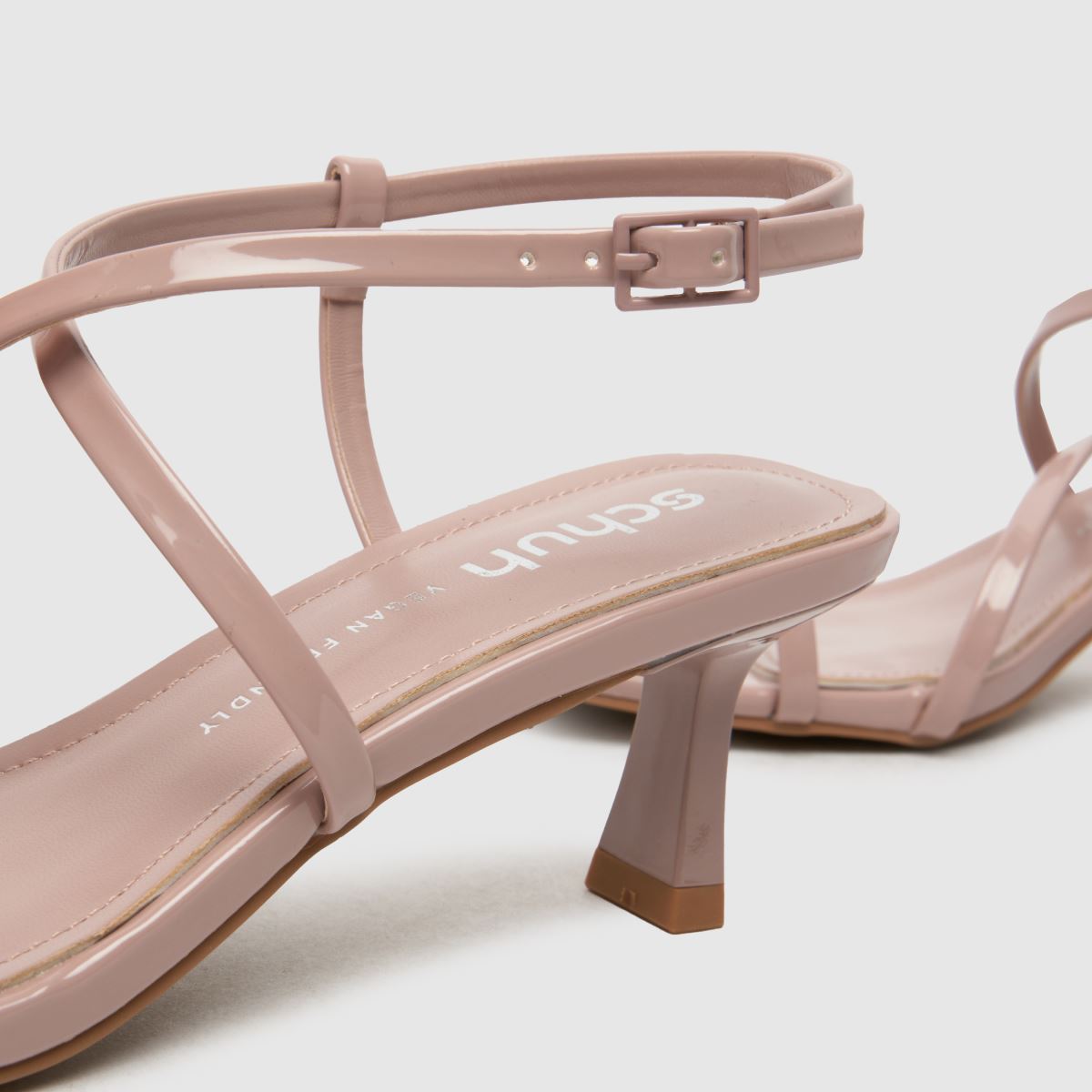 schuh  Serenity Strappy Kitten in Natural schuh  Serenity Strappy Kitten in Natural