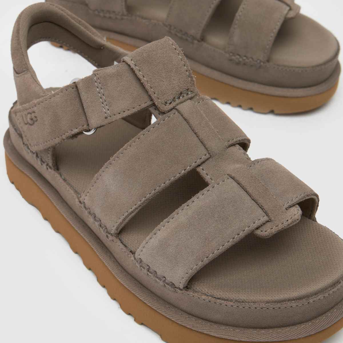 UGG  Goldenstar Strap in Smoke Plume UGG  Goldenstar Strap in Smoke Plume