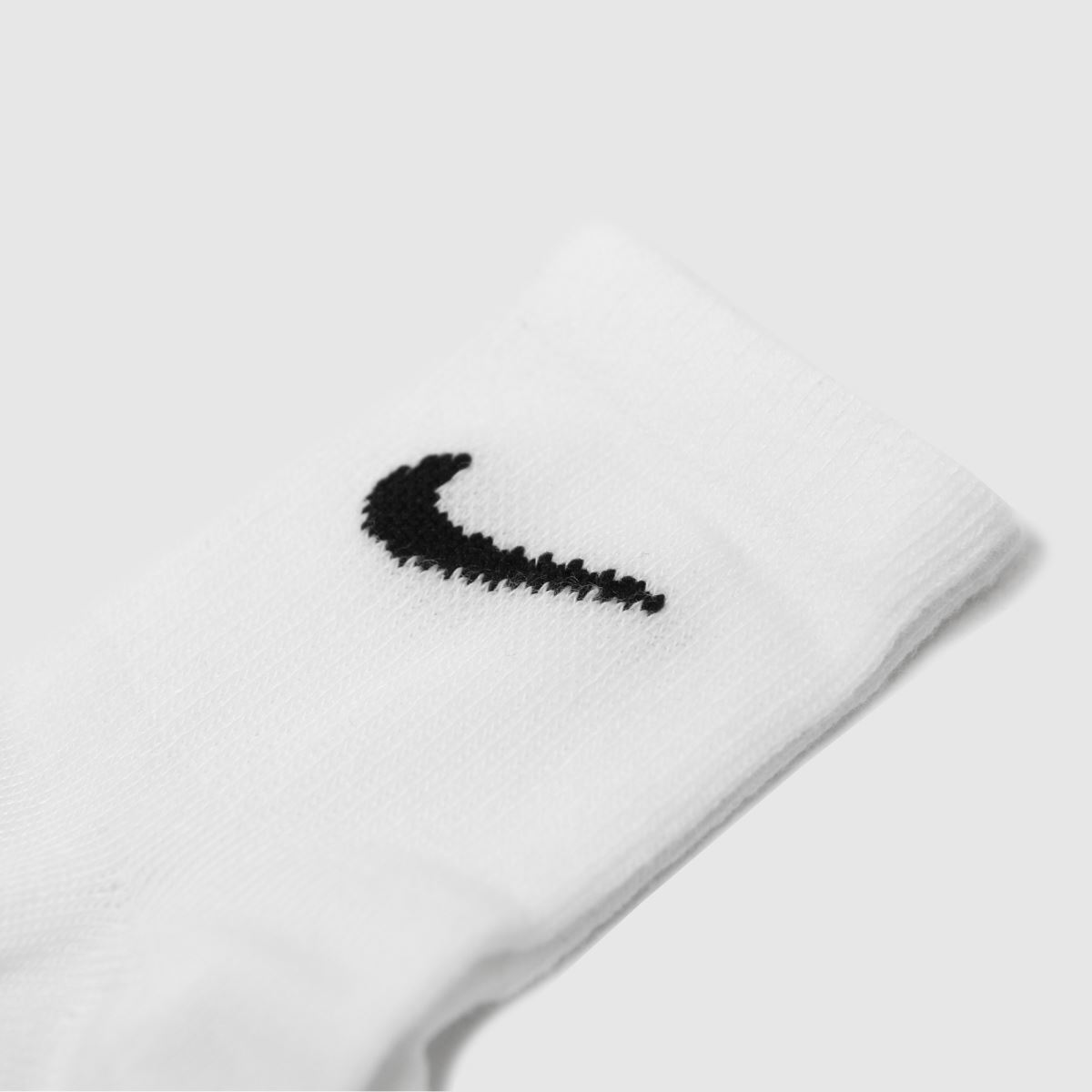 Nike  Kids Basic Crew Socks 6 Pack in White Nike  Kids Basic Crew Socks 6 Pack in White