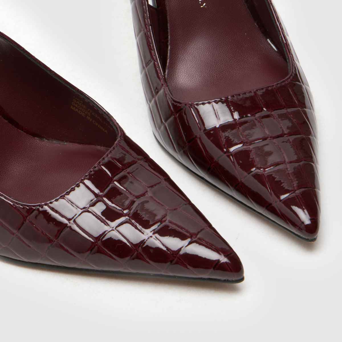 schuh  Sade Slingback Court in Burgundy schuh  Sade Slingback Court in Burgundy