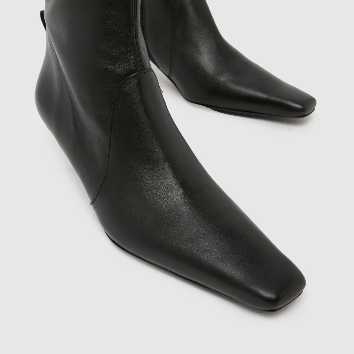 schuh  Bowden Leather Heeled in Black schuh  Bowden Leather Heeled in Black