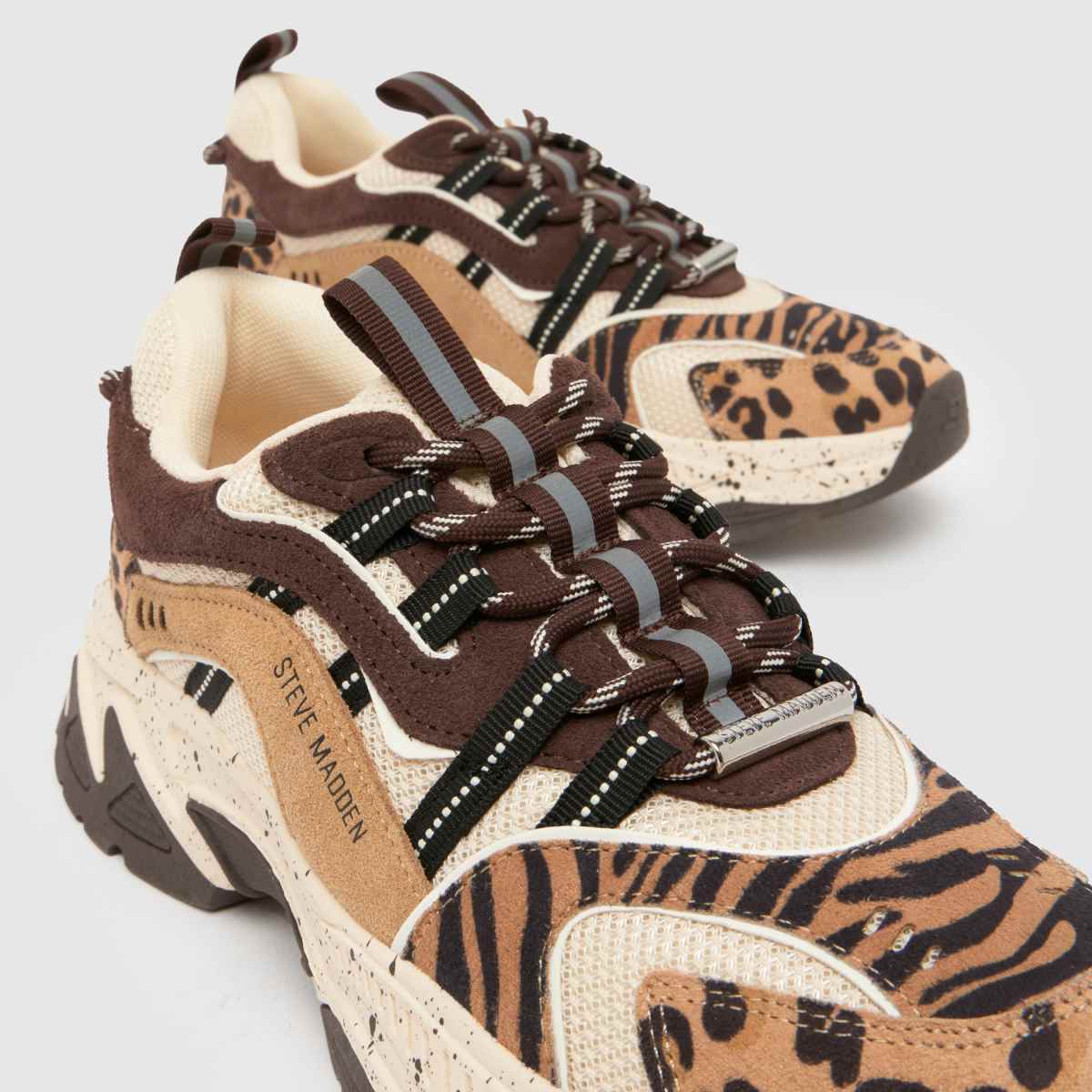 Steve Madden  Animates in Print Steve Madden  Animates in Print