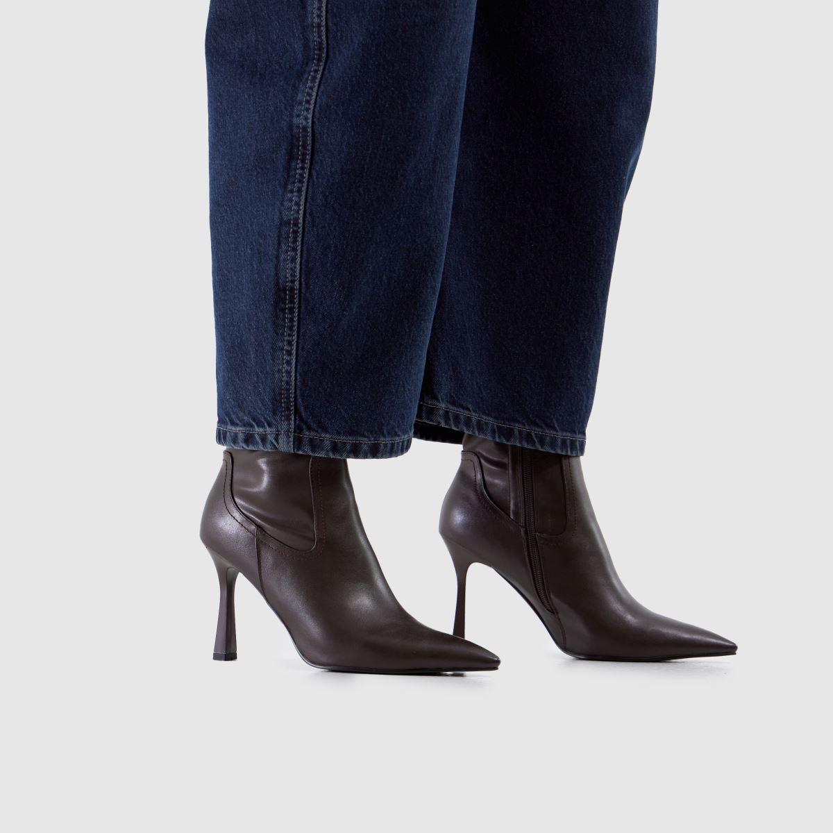 SIMMI  Dana Pointed Heeled in Dark Brown SIMMI  Dana Pointed Heeled in Dark Brown