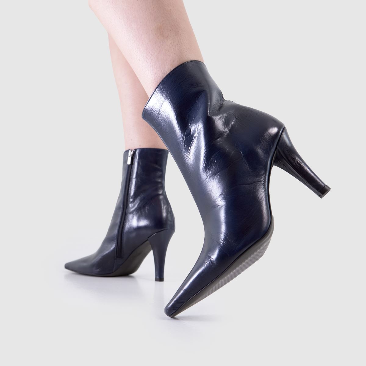 schuh  Brunelle Leather Heeled Boot in Navy schuh  Brunelle Leather Heeled Boot in Navy