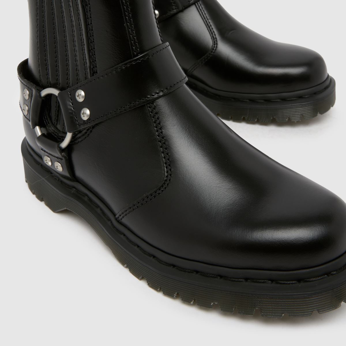 Dr Martens  2976 Harness Chelsea in Black Dr Martens  2976 Harness Chelsea in Black