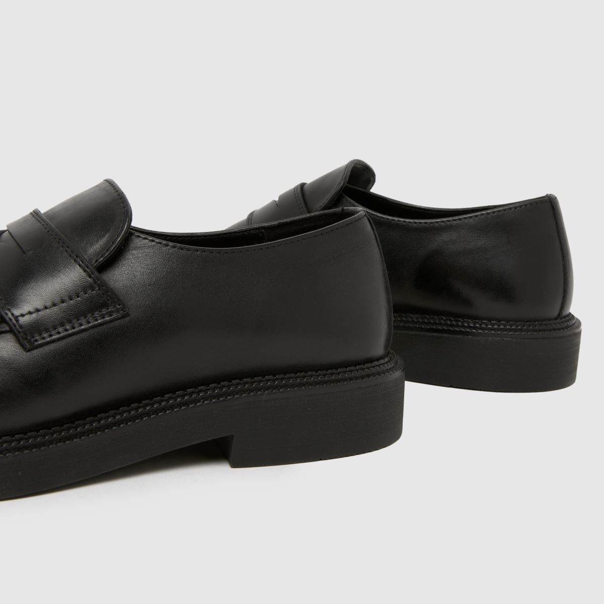 schuh  Rykard Leather Loafer in Black schuh  Rykard Leather Loafer in Black