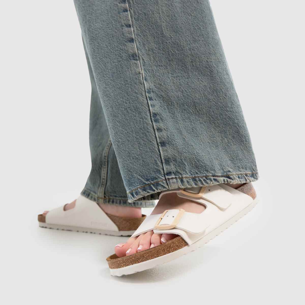 BIRKENSTOCK  Arizona in White BIRKENSTOCK  Arizona in White