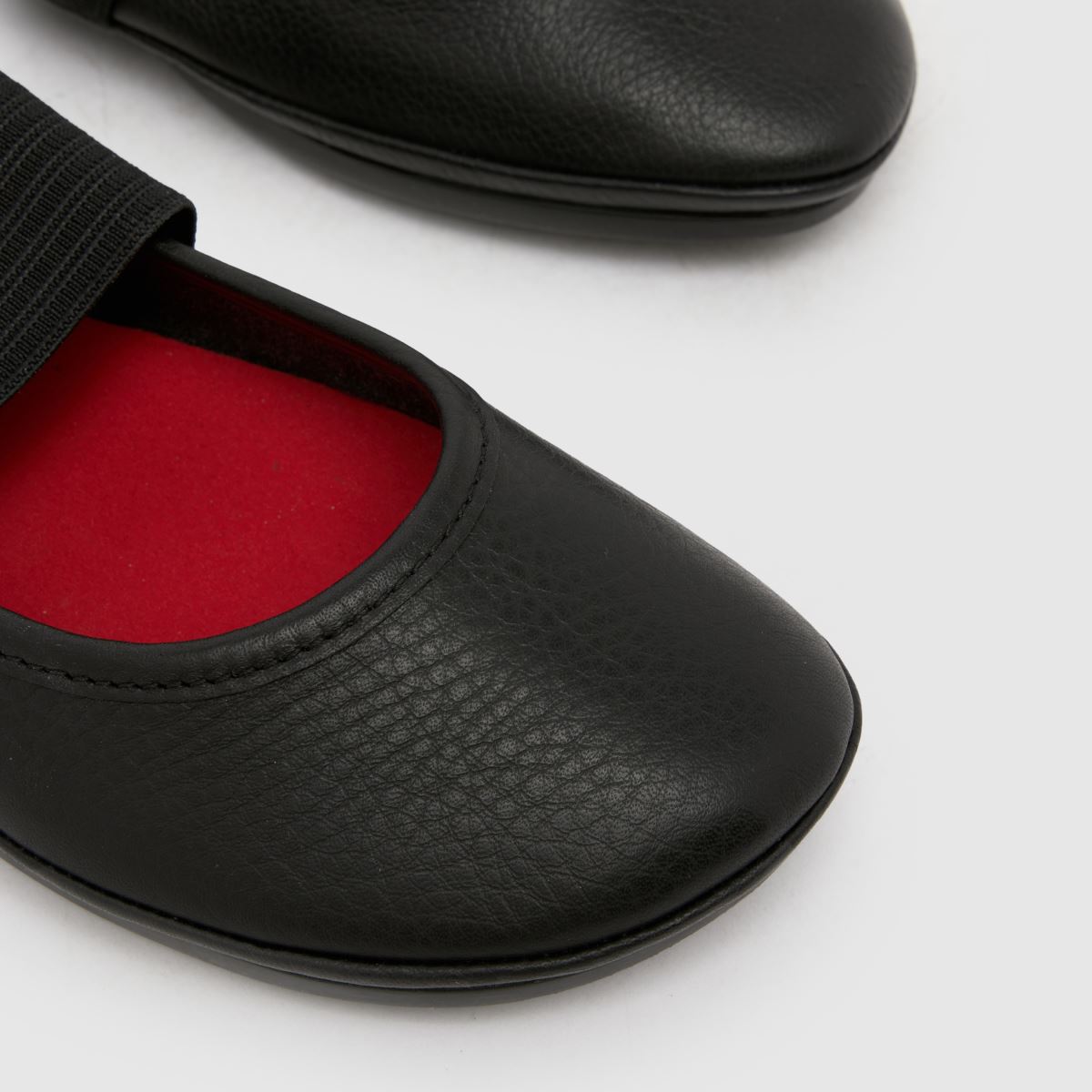 CAMPER  Right Ballerina in Black CAMPER  Right Ballerina in Black