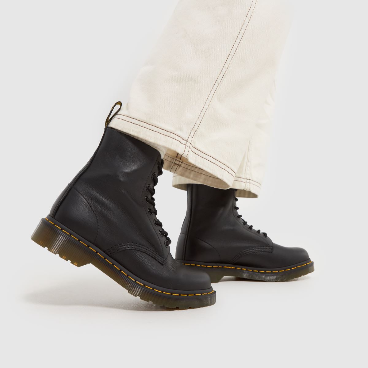 Dr Martens  1460 Pascal in Black Dr Martens  1460 Pascal in Black
