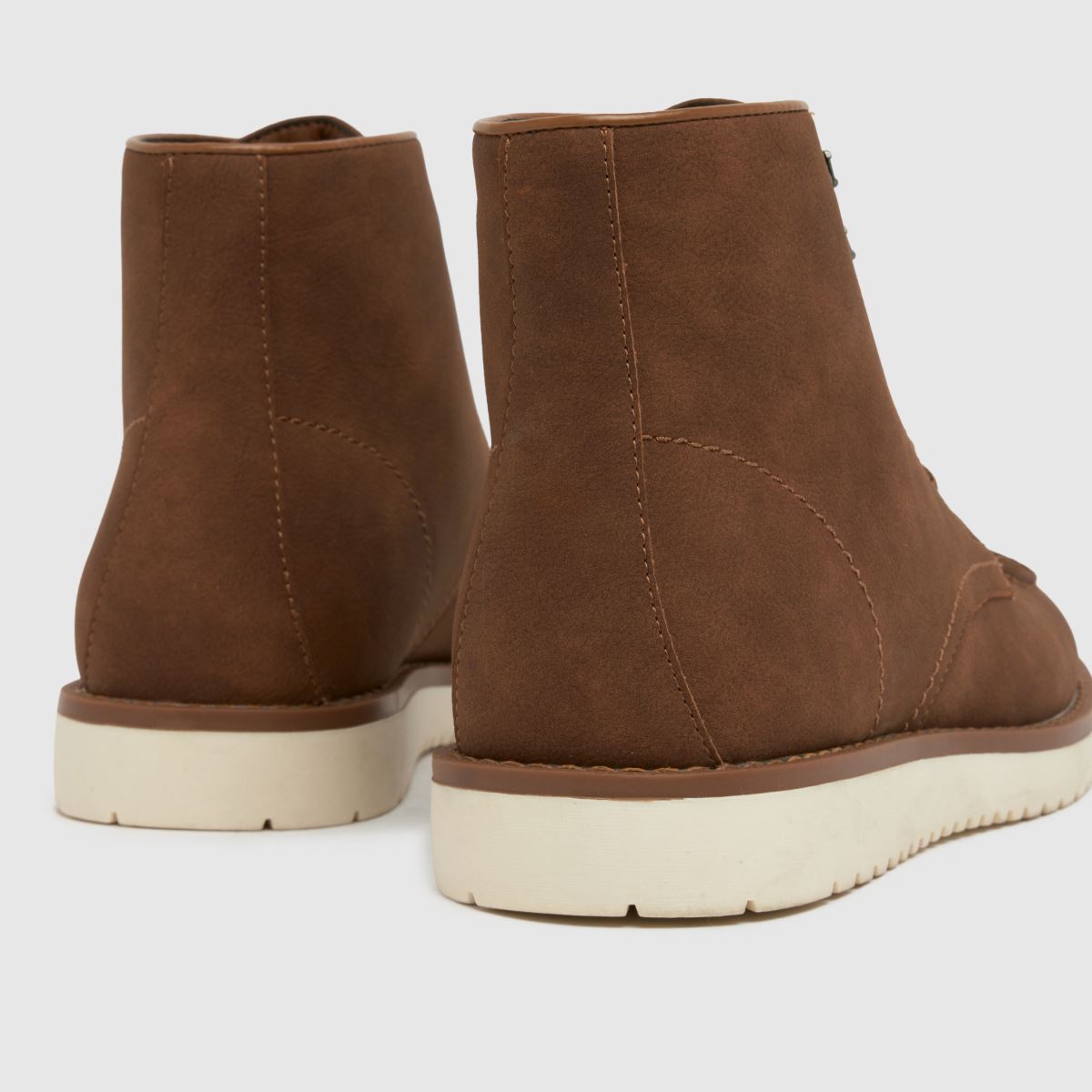 schuh  Dayne White Sole Moc in Tan schuh  Dayne White Sole Moc in Tan