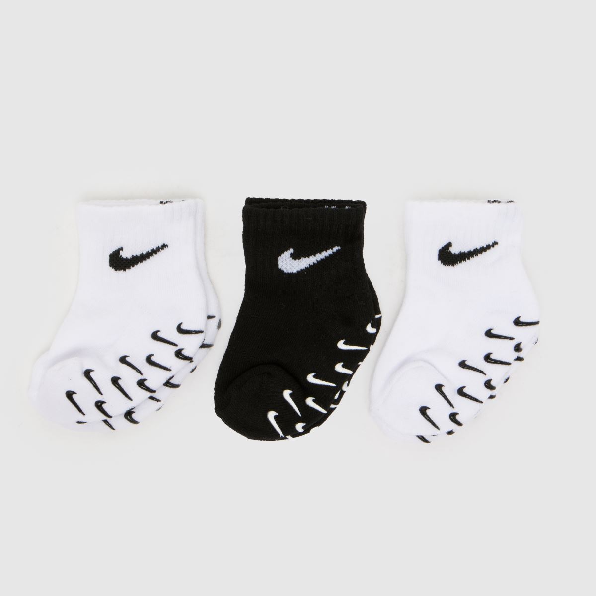 Nike  Infant Grip Swoosh Socks 3PK in White & Black Nike  Infant Grip Swoosh Socks 3PK in White & Black