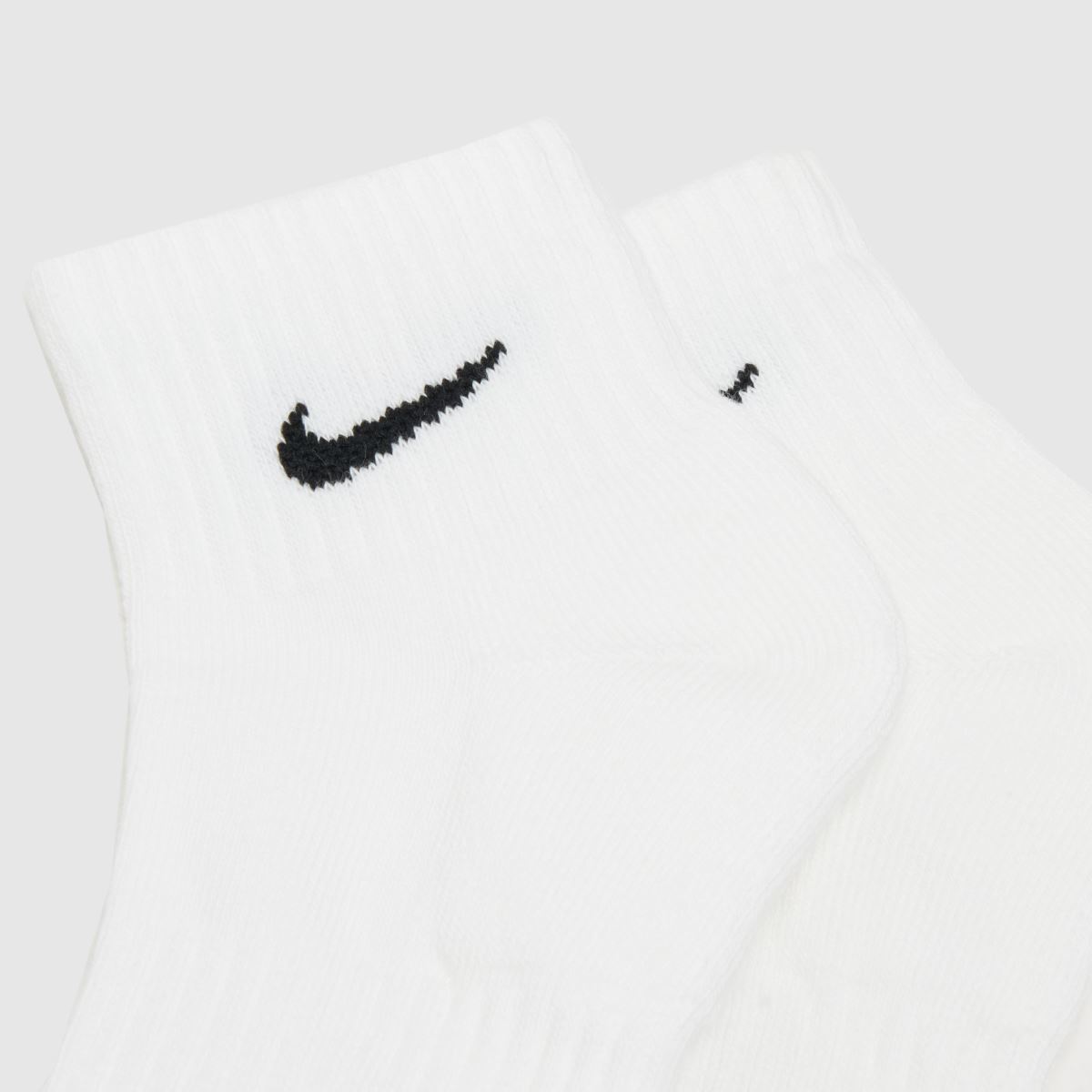 Nike  Everyday Ankle Socks 3 Pack in White & Black Nike  Everyday Ankle Socks 3 Pack in White & Black