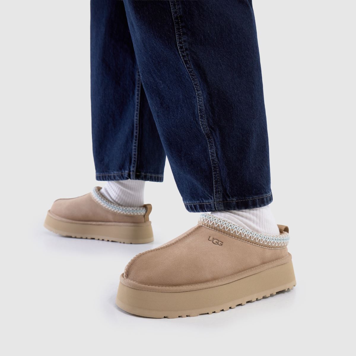 UGG  Tazz II in Sand UGG  Tazz II in Sand