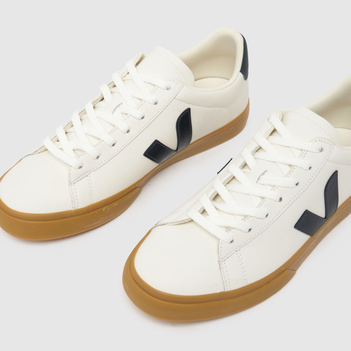 VEJA  Campo in White & Navy VEJA  Campo in White & Navy