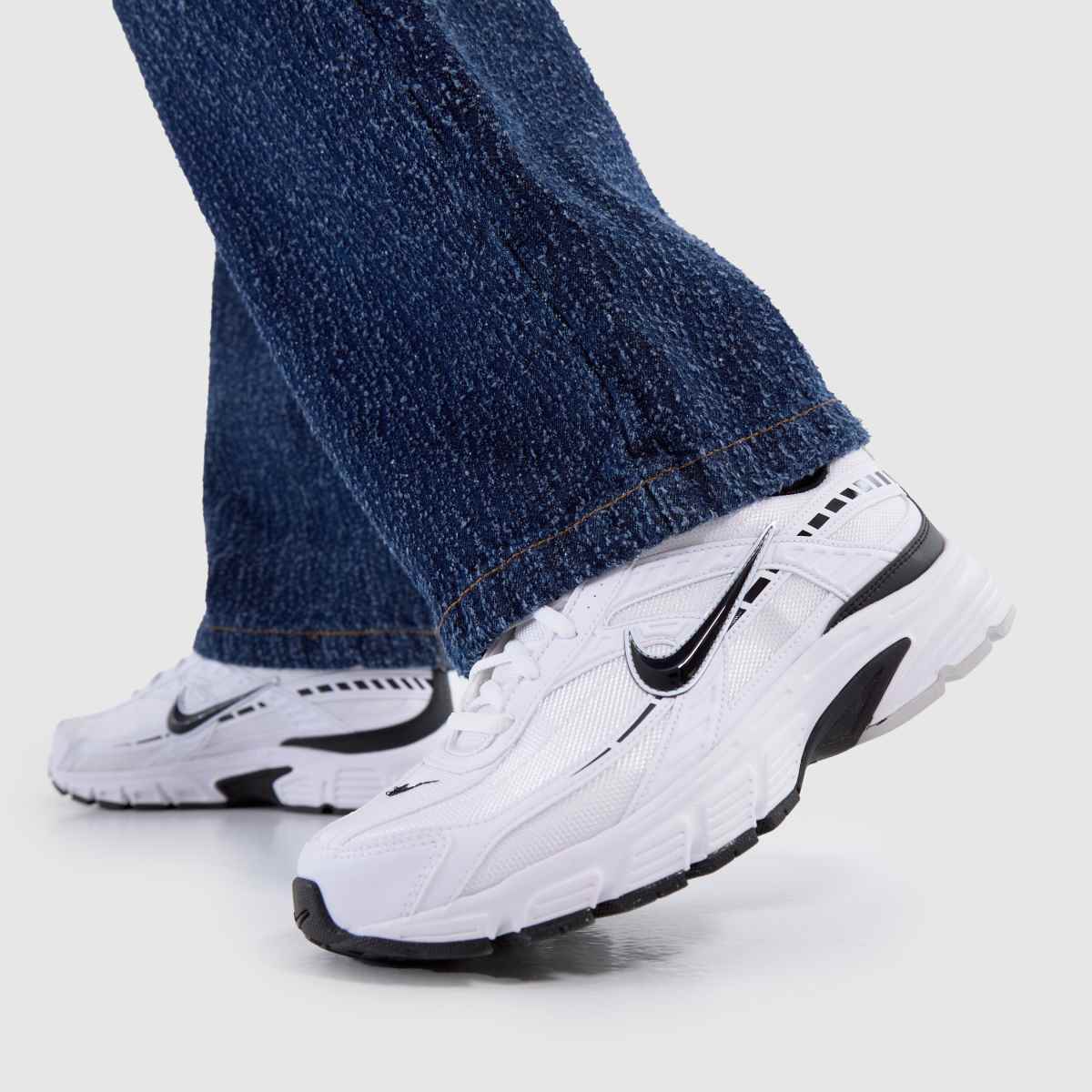 Nike  Initiator in White & Black Nike  Initiator in White & Black