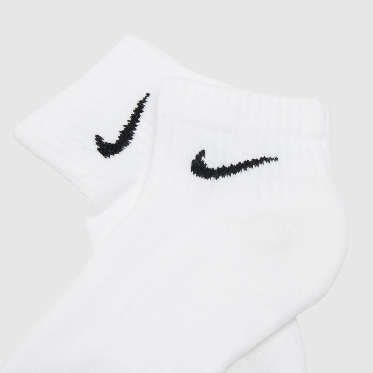 Nike  Everyday Ankle Socks 6 Pack in White & Black Nike  Everyday Ankle Socks 6 Pack in White & Black