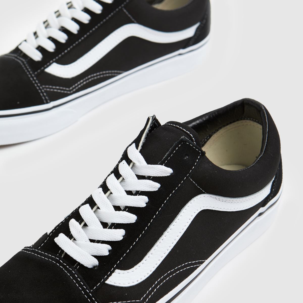 Vans  Old Skool in Black & White Vans  Old Skool in Black & White