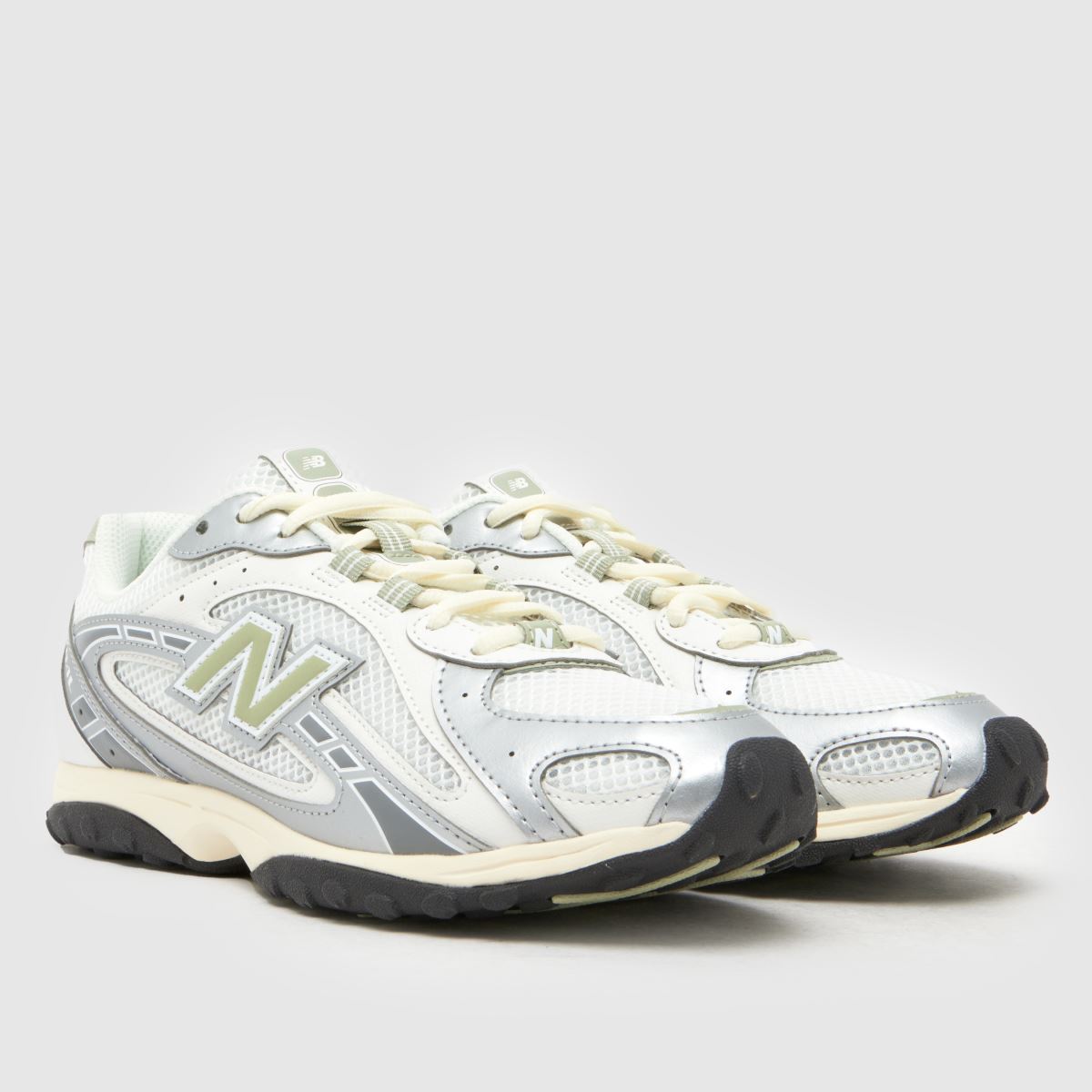 New Balance  204L in White & Green New Balance  204L in White & Green