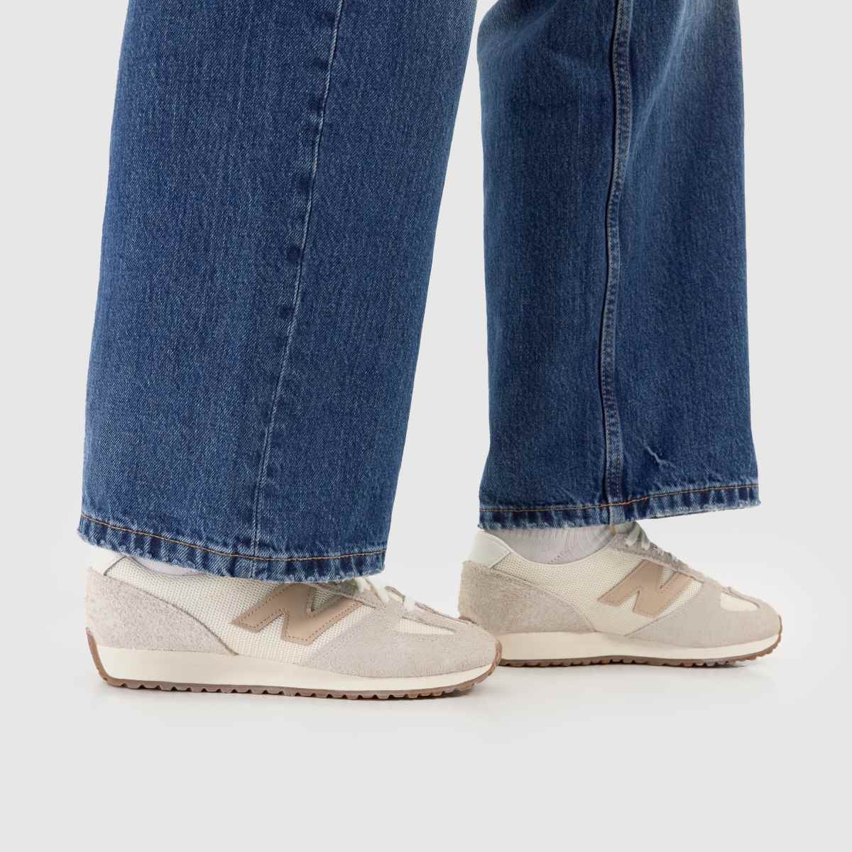 New Balance  471 in Off-White Multi New Balance  471 in Off-White Multi