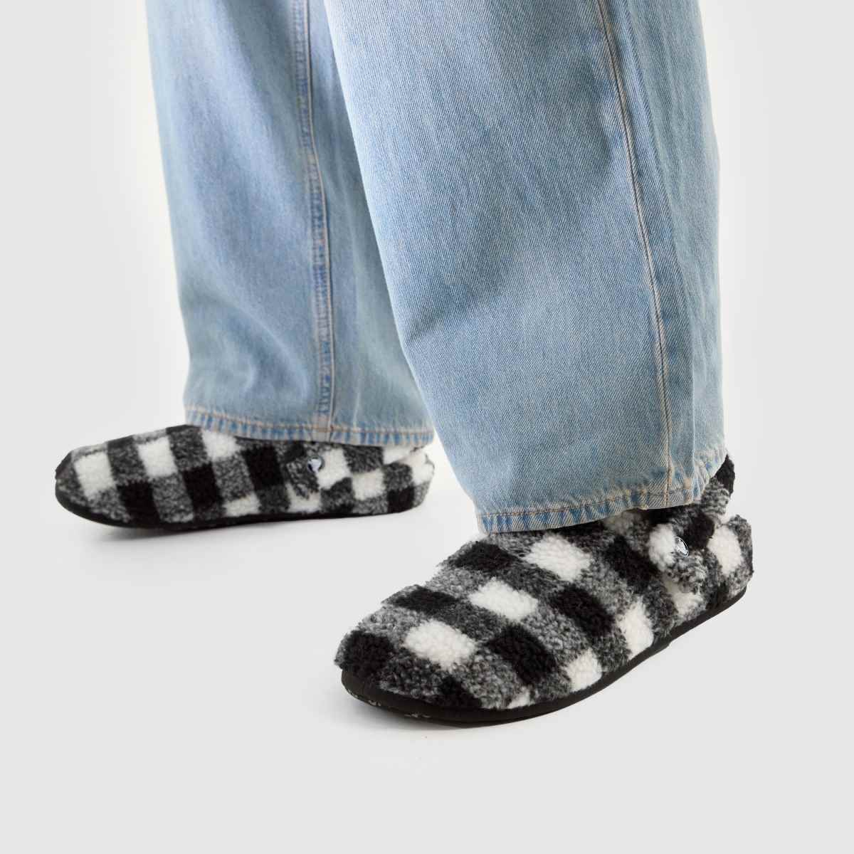 Crocs  Classic Cozzzy in Black & White Crocs  Classic Cozzzy in Black & White