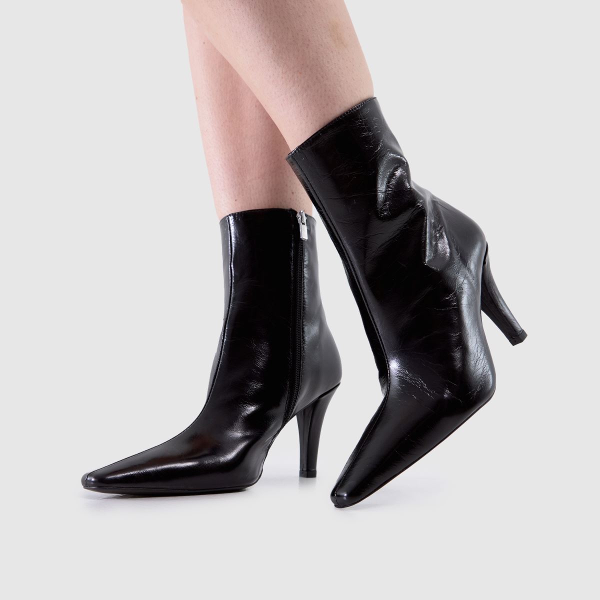 schuh  Brunelle Leather Heeled Boot in Black schuh  Brunelle Leather Heeled Boot in Black