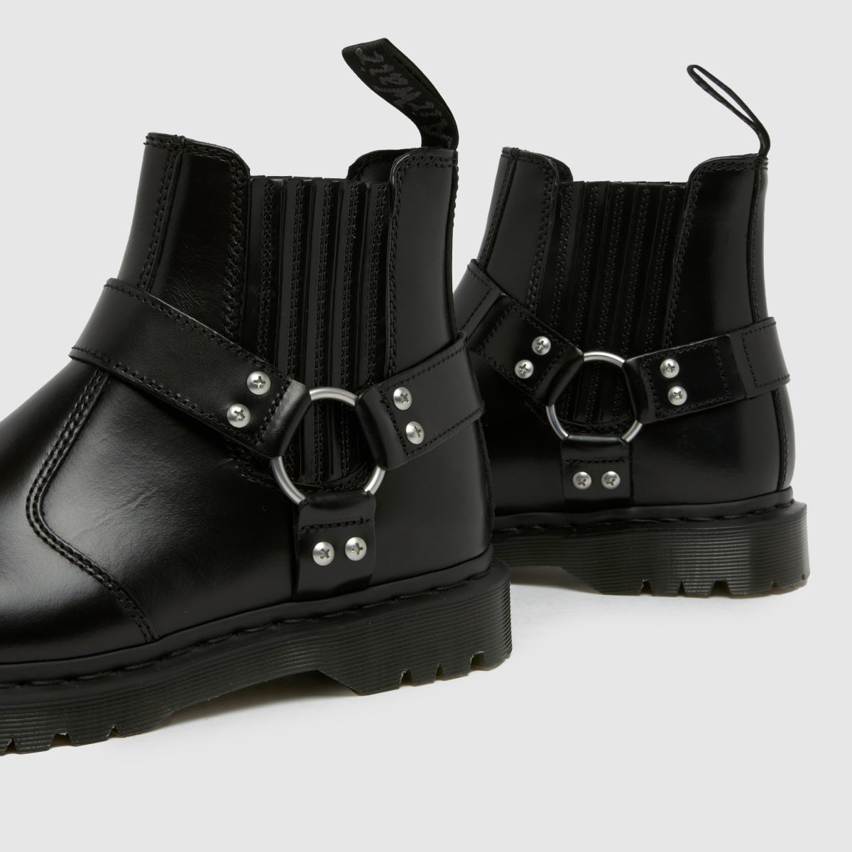 Dr Martens  2976 Harness Chelsea in Black Dr Martens  2976 Harness Chelsea in Black