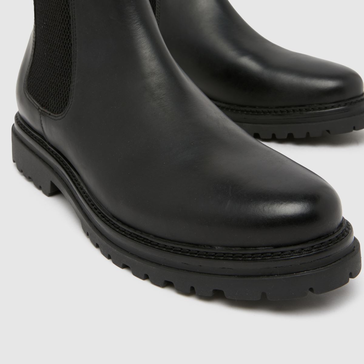 schuh  Dax Leather Chelsea in Black schuh  Dax Leather Chelsea in Black