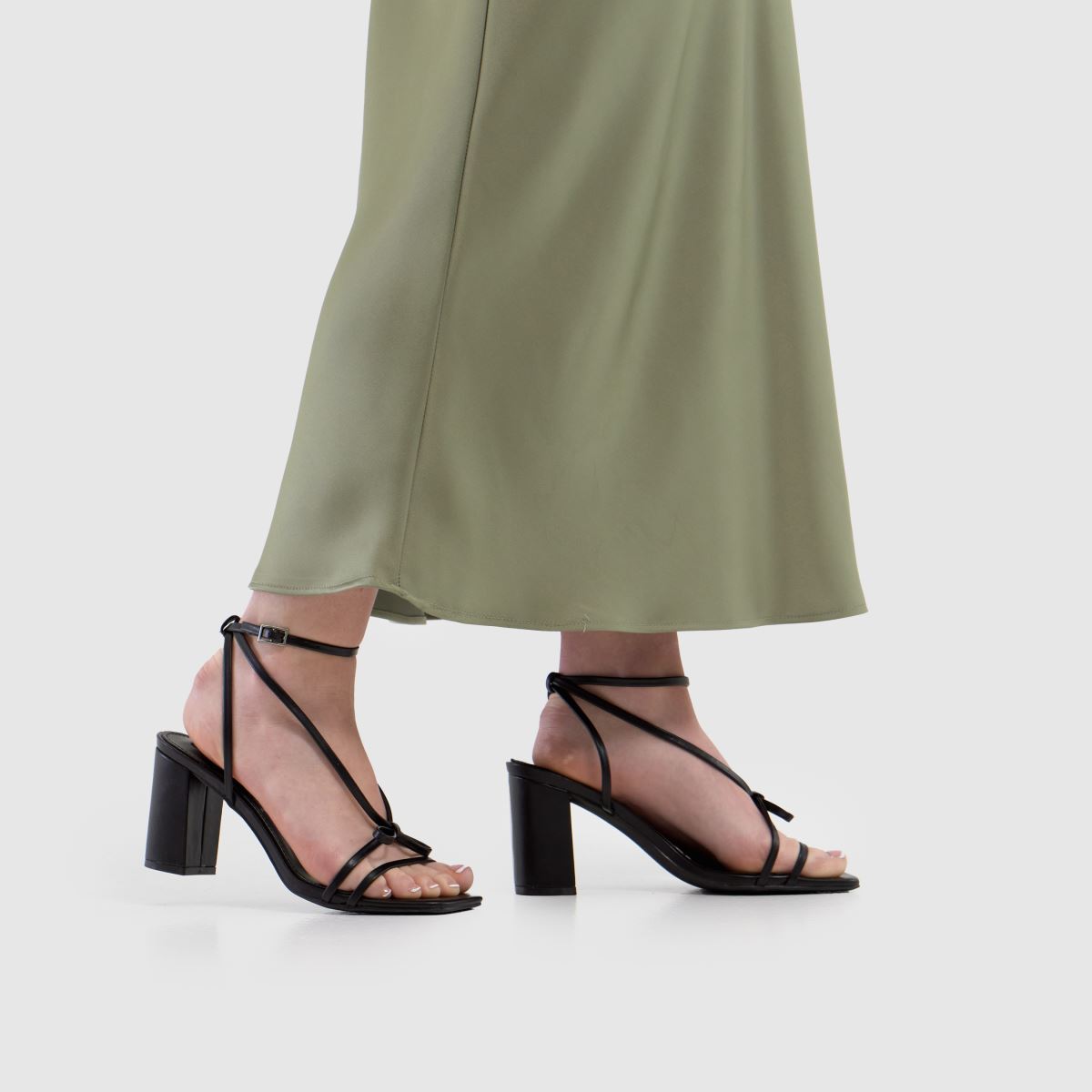 schuh  Sylvie Strappy Bow Block in Black schuh  Sylvie Strappy Bow Block in Black