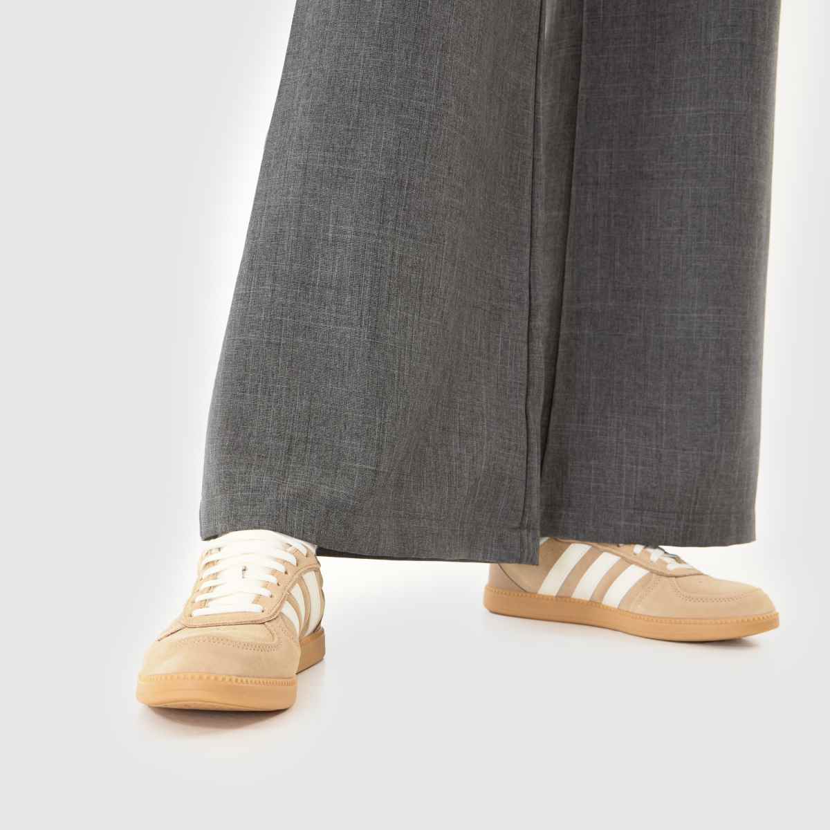 adidas  Breaknet Sleek in Tan adidas  Breaknet Sleek in Tan