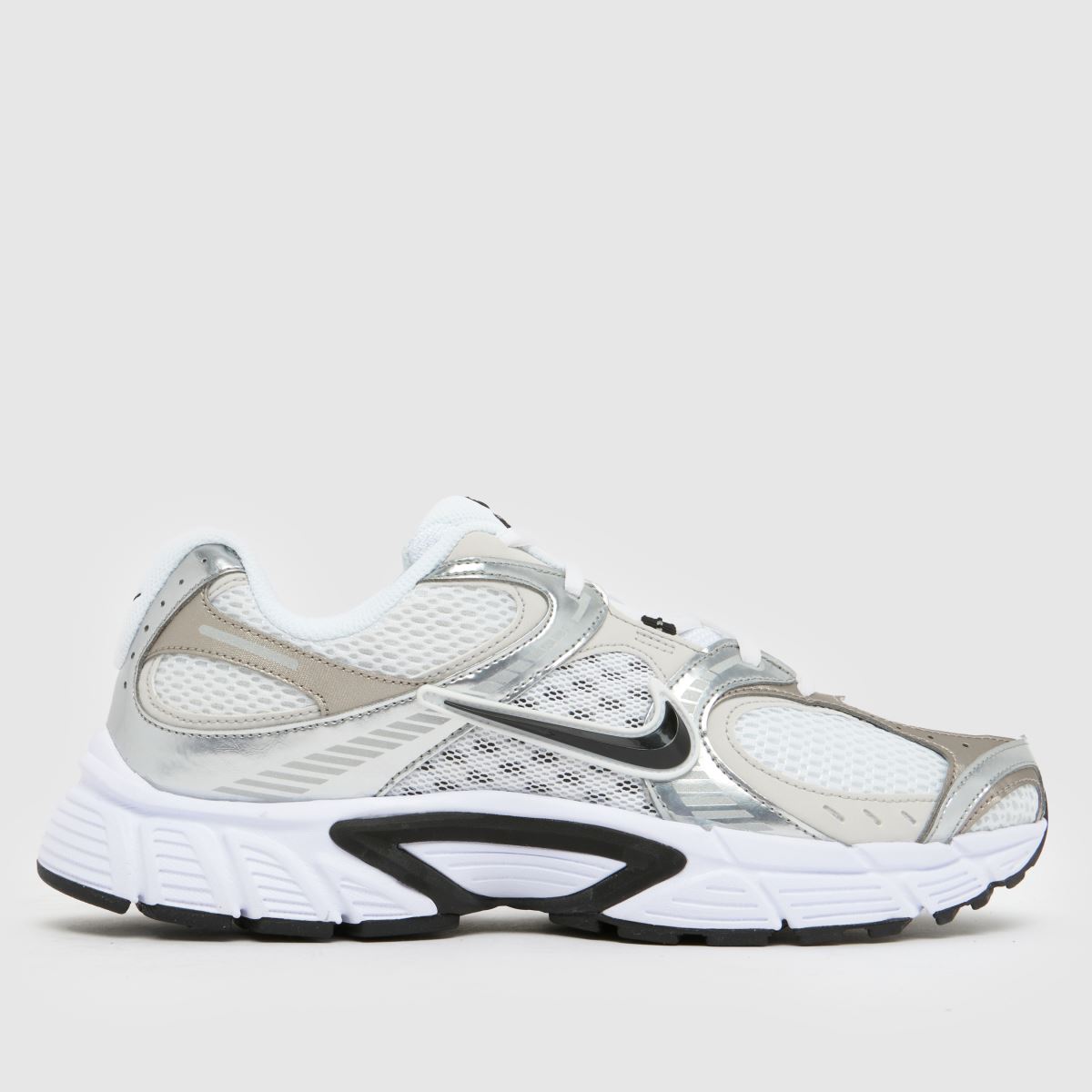 Nike  V5 RNR in White & Black Nike  V5 RNR in White & Black