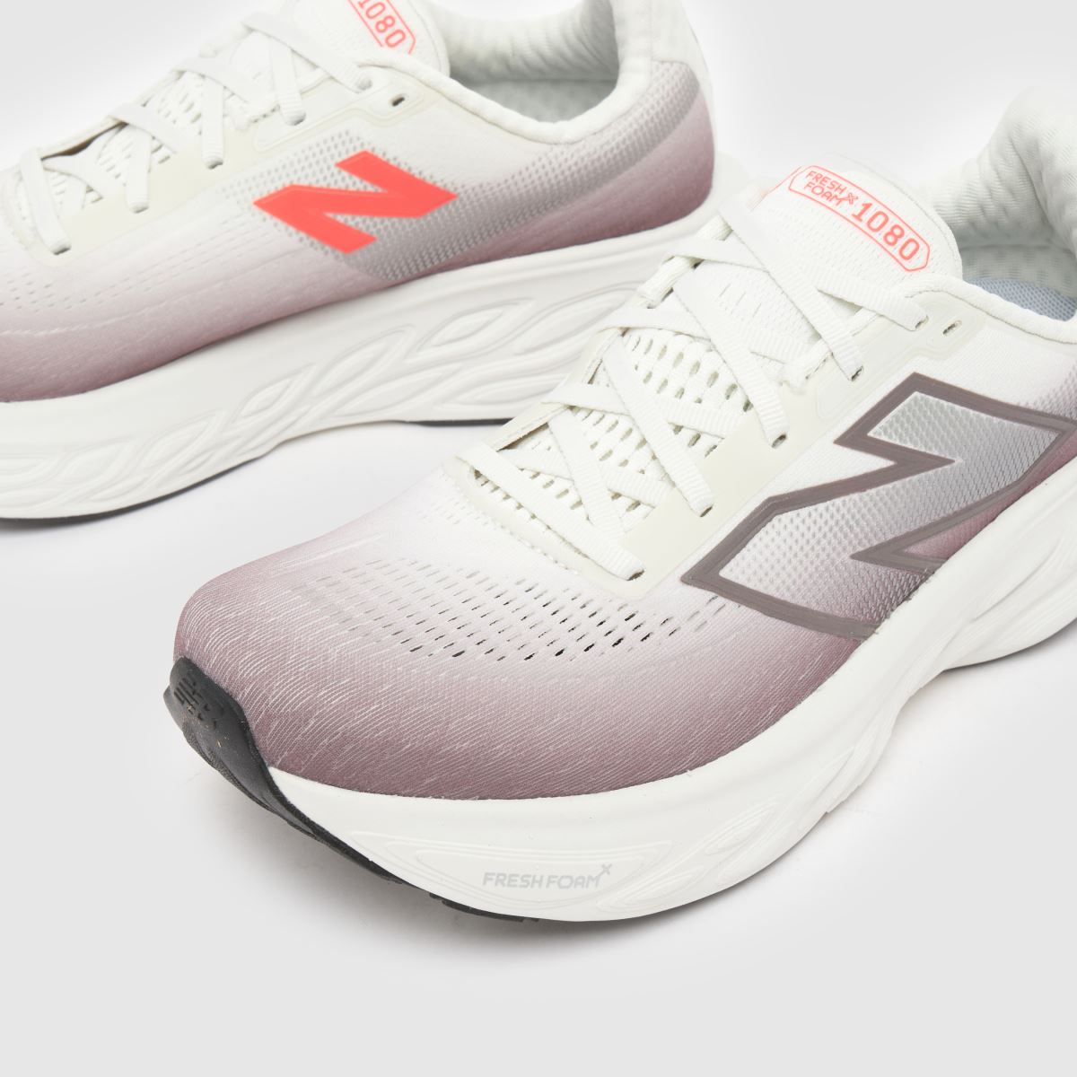 New Balance  Fresh Foam X 1080 v14 in Light Grey New Balance  Fresh Foam X 1080 v14 in Light Grey