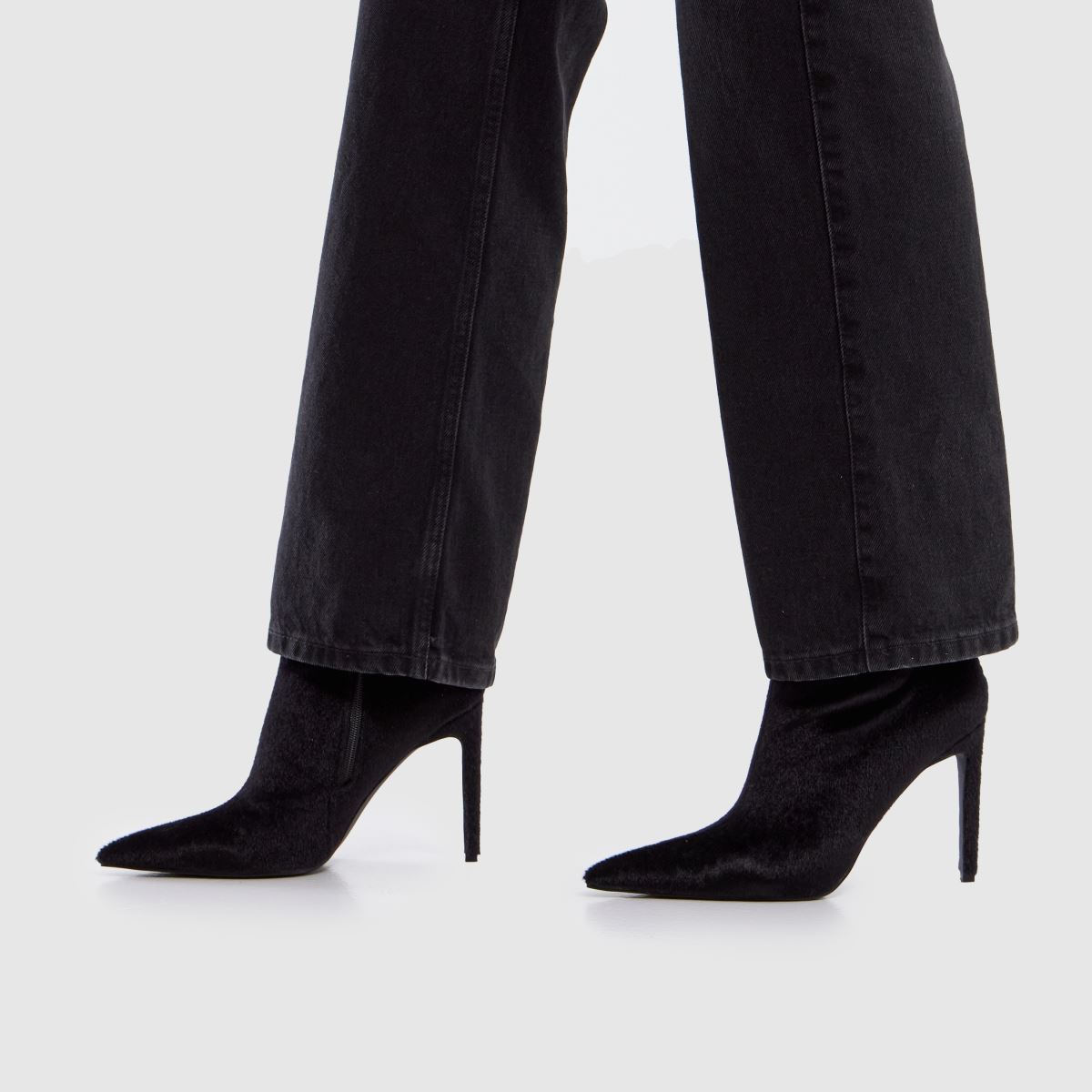SIMMI  Harvie Pointed Heeled in Black SIMMI  Harvie Pointed Heeled in Black
